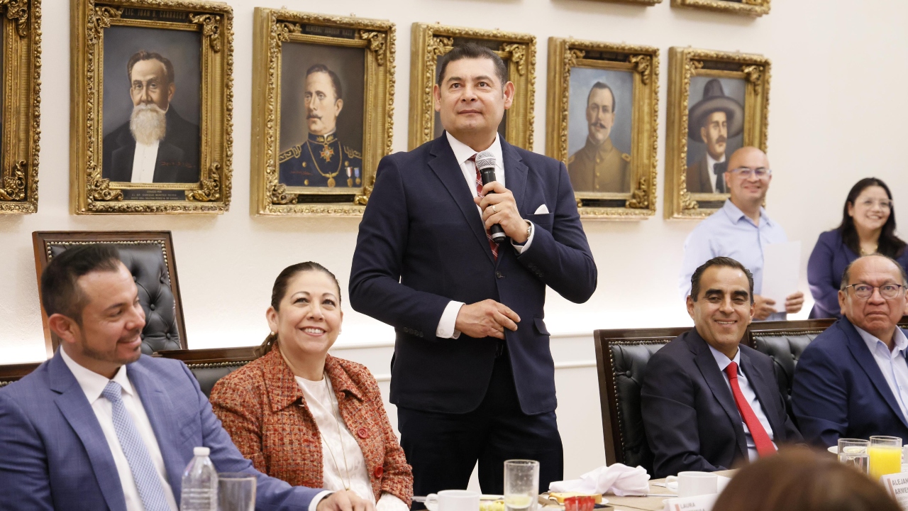 Se reúne Armenta con legisladores locales