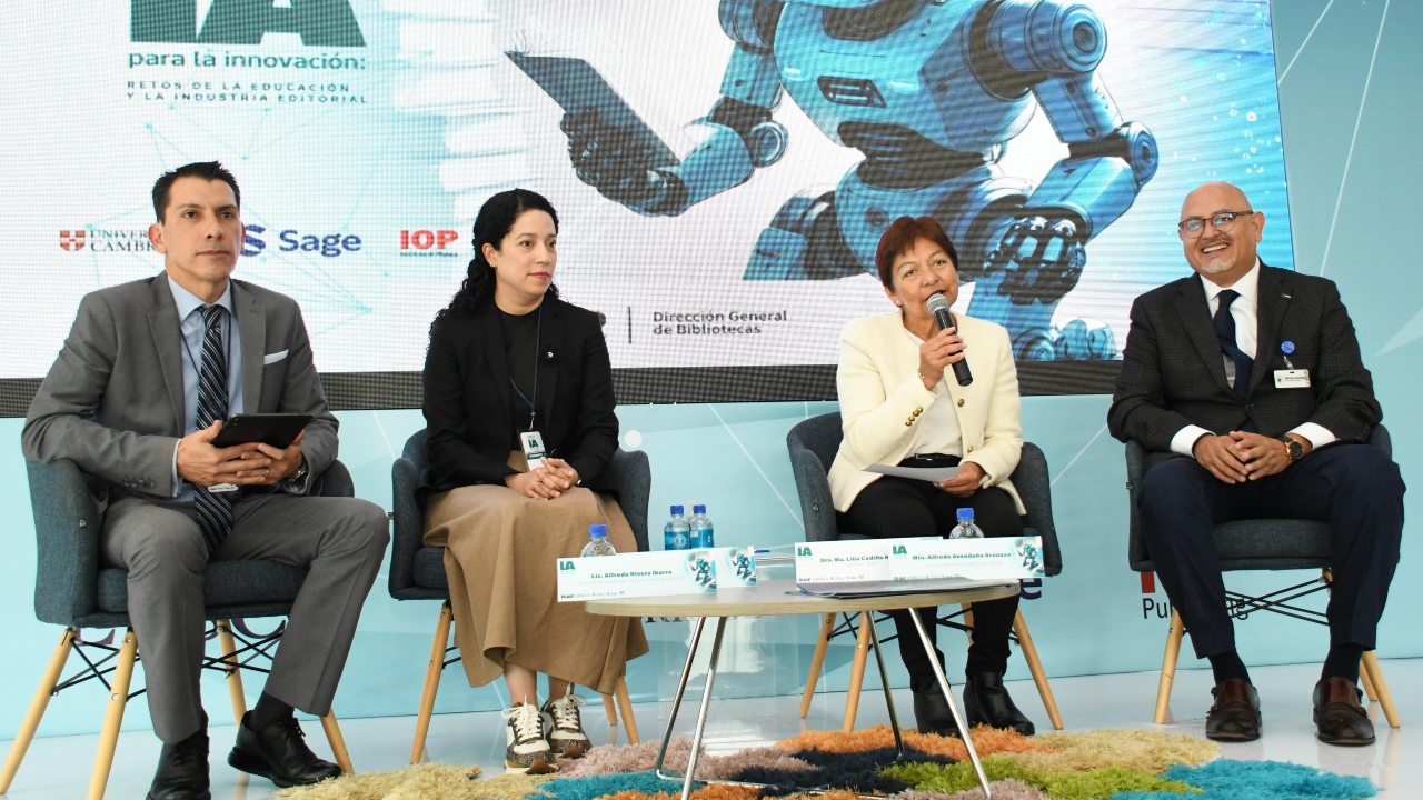 Analizan en BUAP impacto de IA en editoriales
