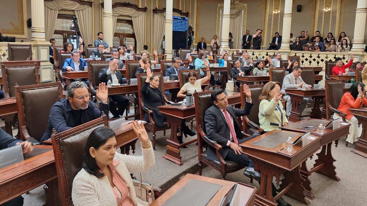 Eligen a presidenta del Congreso y reparten comisiones