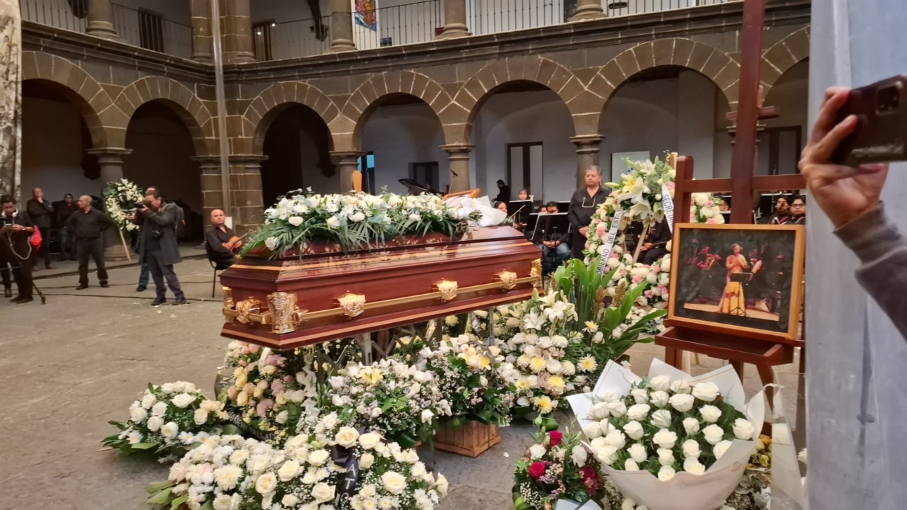 Rinden homenaje a soprano Elisa Ávalos