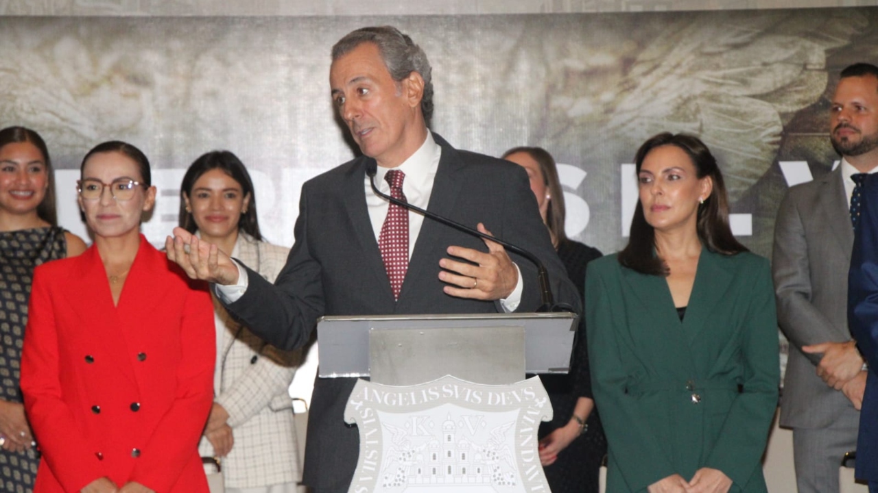 Presenta Pepe Chedraui al gabinete municipal