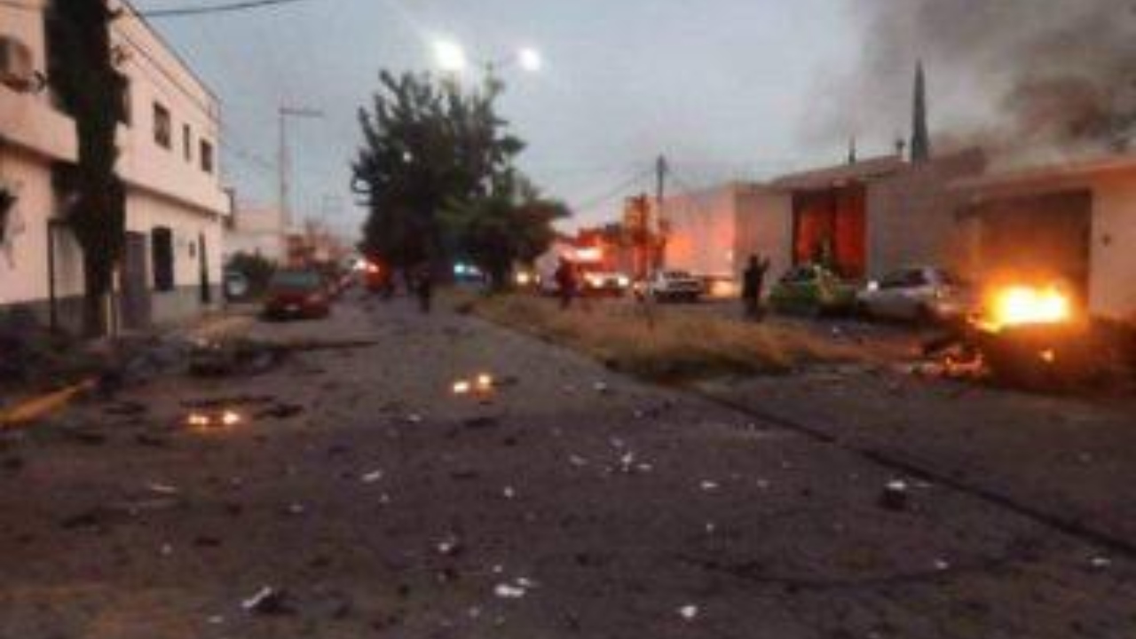 Explota coche bomba en Guanajuato; hay 3 heridos