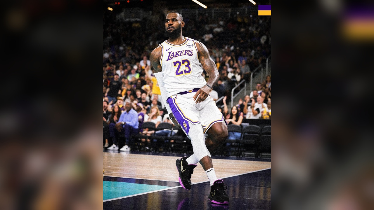 Momento histórico en la NBA, LeBron James y su hijo juegan juntos por primera vez