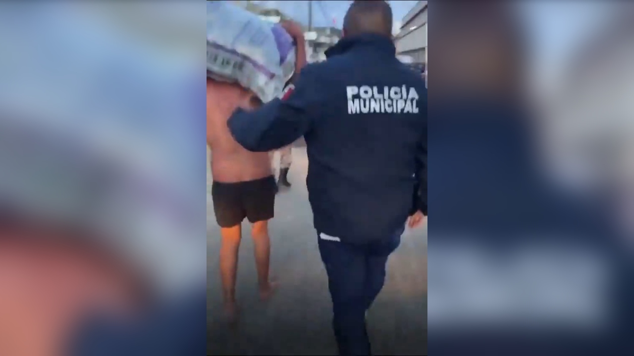 Pobladores de Nealtican tratan de linchar a 3 presuntos ladrones
