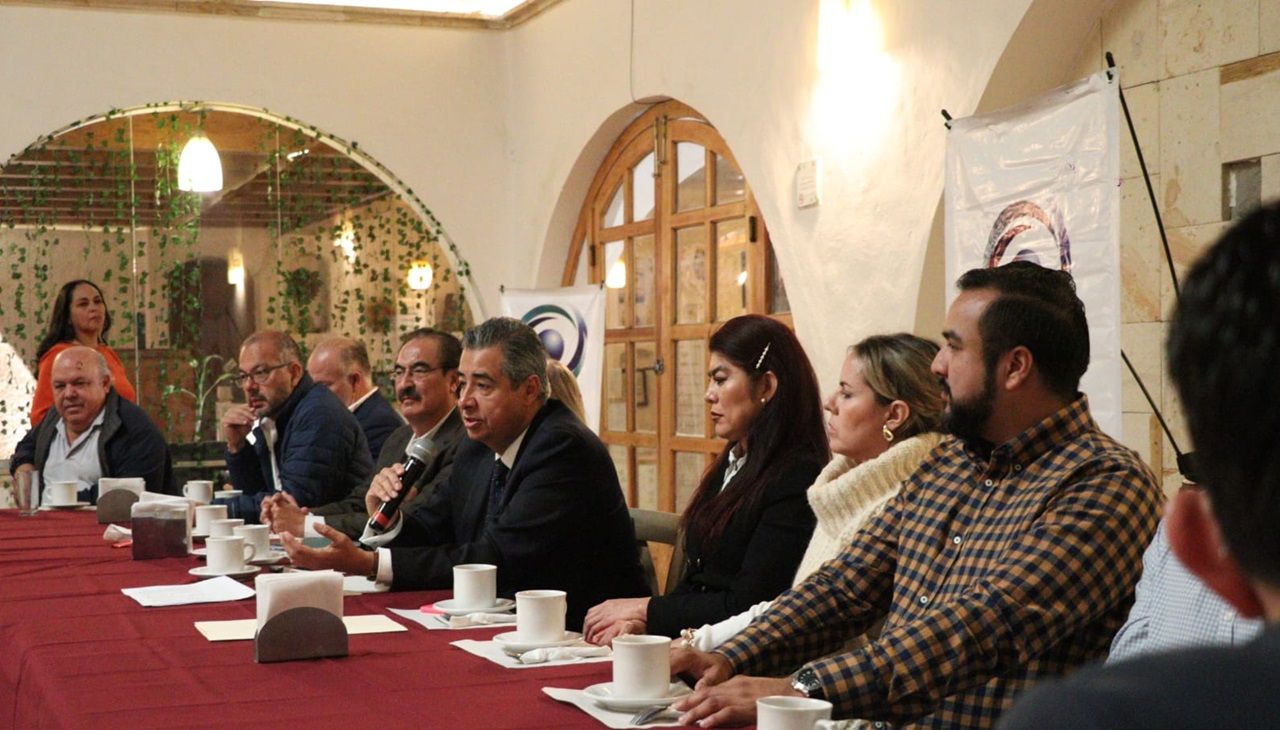 Ofrecen  empresarios respaldo al gobierno de Tonantzin Fernández