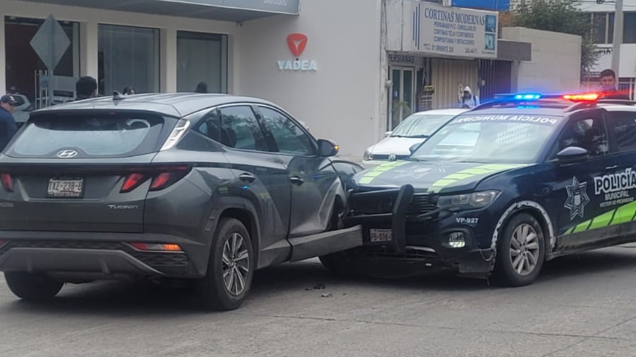 Impacta patrulla en posible estado de ebriedad