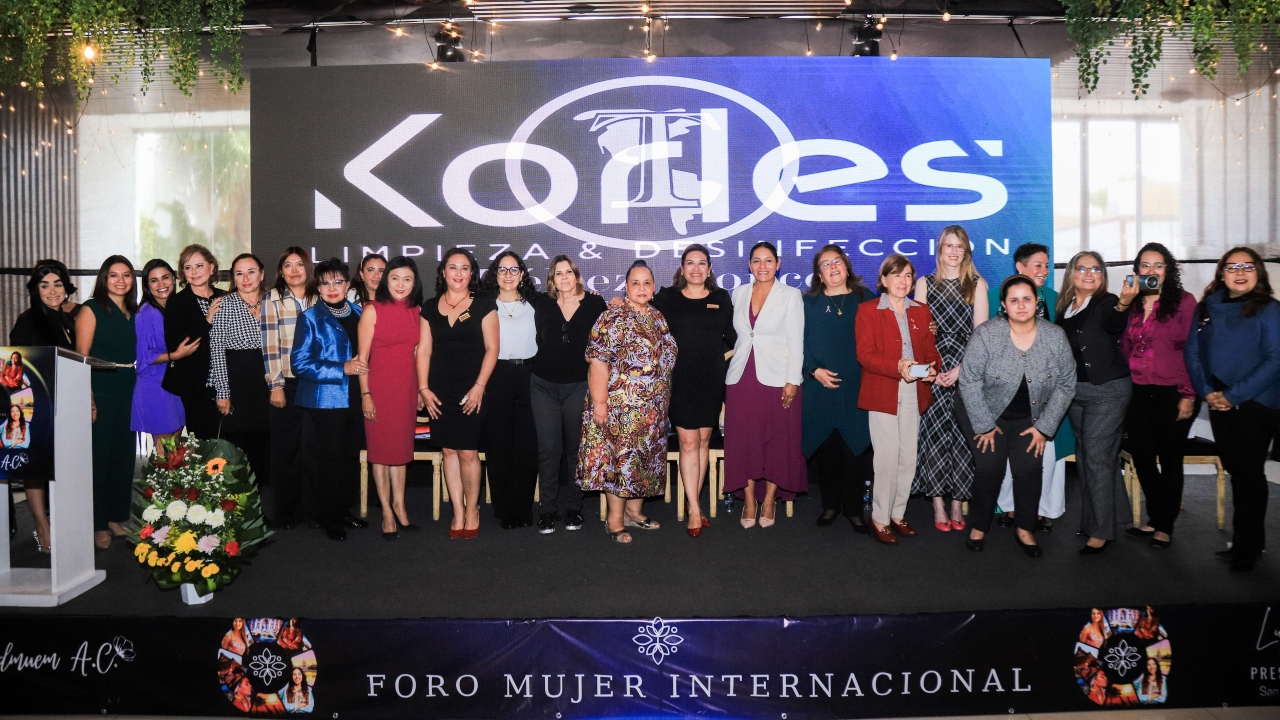 Inaugura Lupita Cuautle Foro de Mujeres