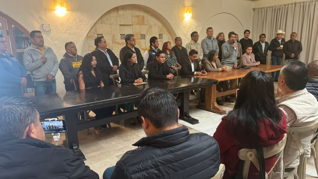 Muestran docentes apoyo a Tonantzin Fernández