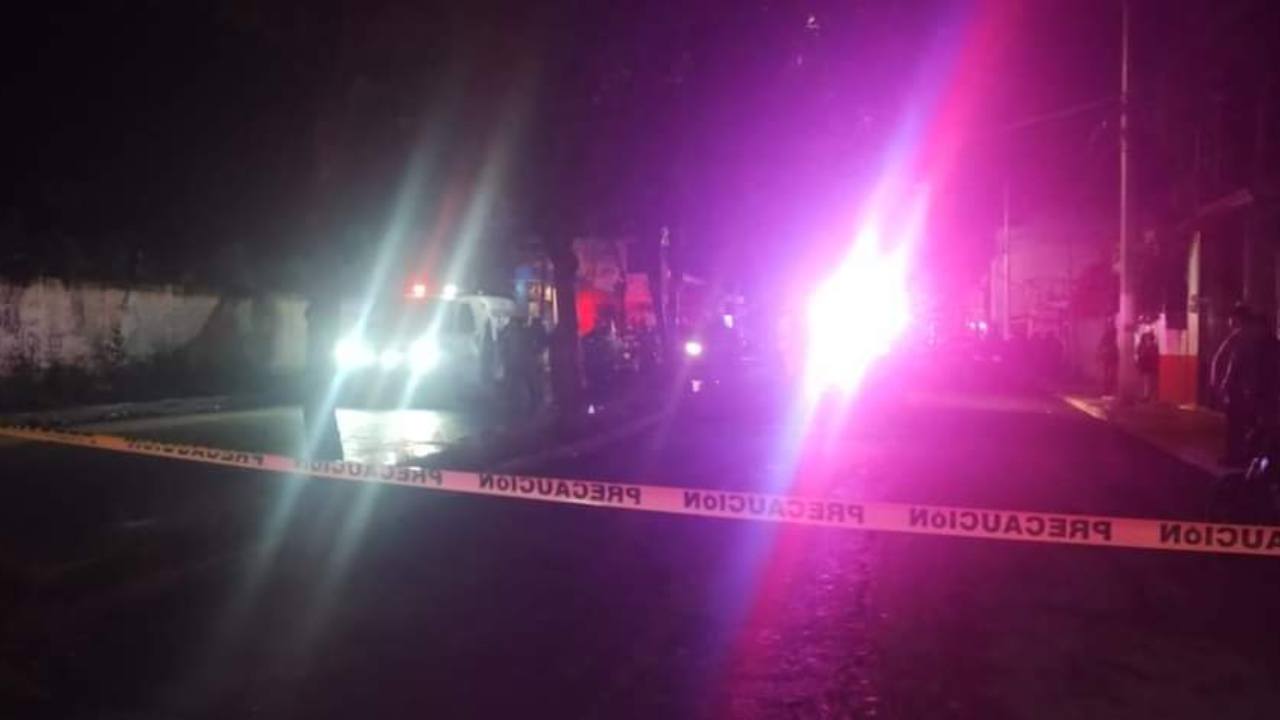 Atacan a 2 motociclistas en Texmelucan; una murió