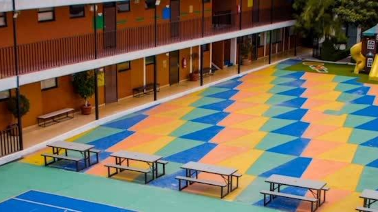 Colegio Loyola da de baja a docente señalado por acoso sexual