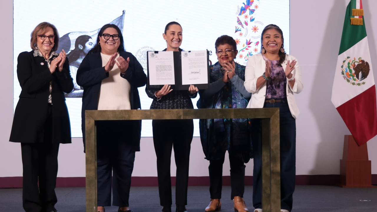 Sheinbaum anuncia Paquete Económico y firma decreto de igualdad para mujeres