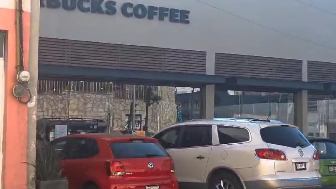 Asaltan Starbucks de la 25 Oriente