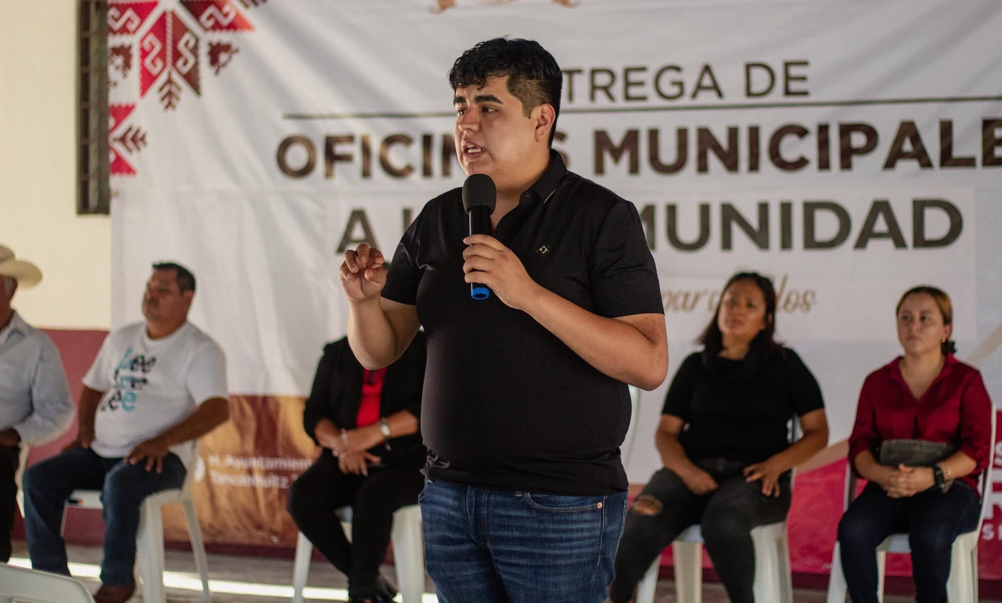 Asesinan al alcalde de Tancanhuitz, SLP y a tres acompañantes