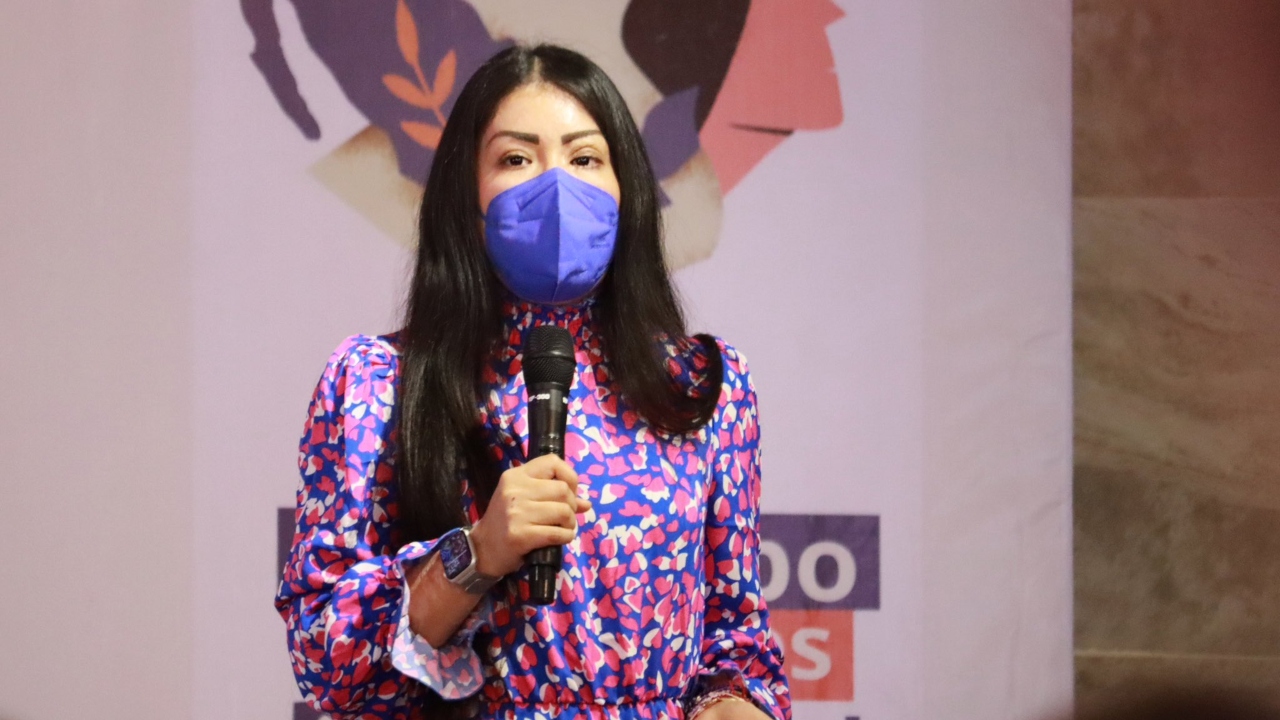 María Elena Ríos es acusada de agredir a una mujer