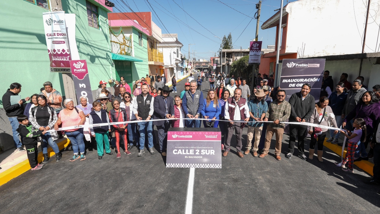 Comuna inaugura trabajos de pavimentación en colonia El Salvador
