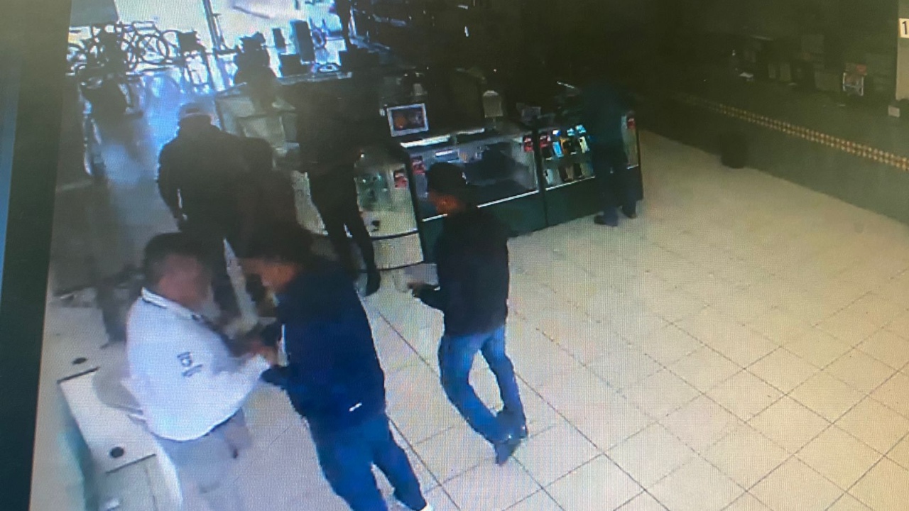 Roban Firts Cash de Ciudad Judicial y se llevan botín de 151 mil pesos