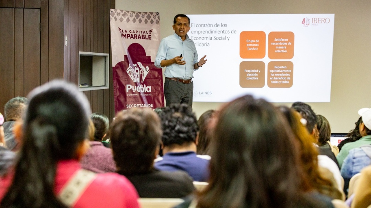 Apoya Comuna a artesanos y emprendedores con capacitaciones