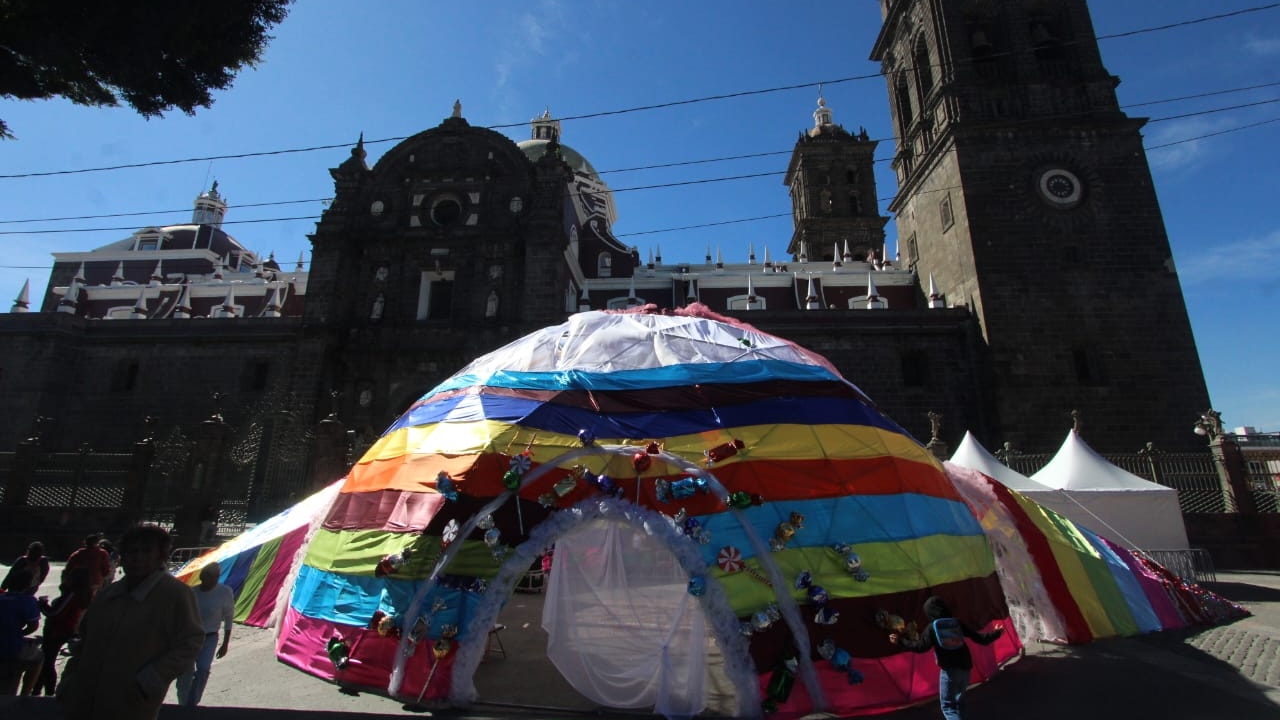 Instala Ayuntamiento la Villa Navideña y Piñata Sensorial