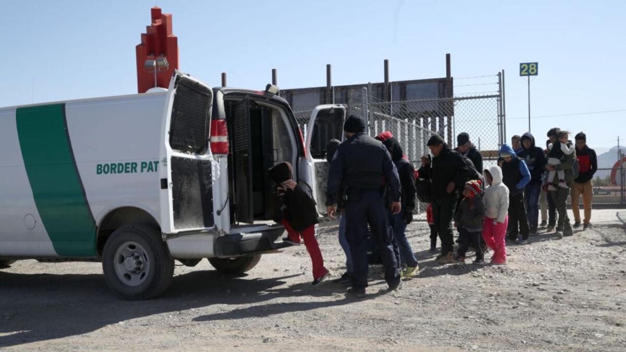 Comuna refuerza apoyos a migrantes poblanos ante deportaciones