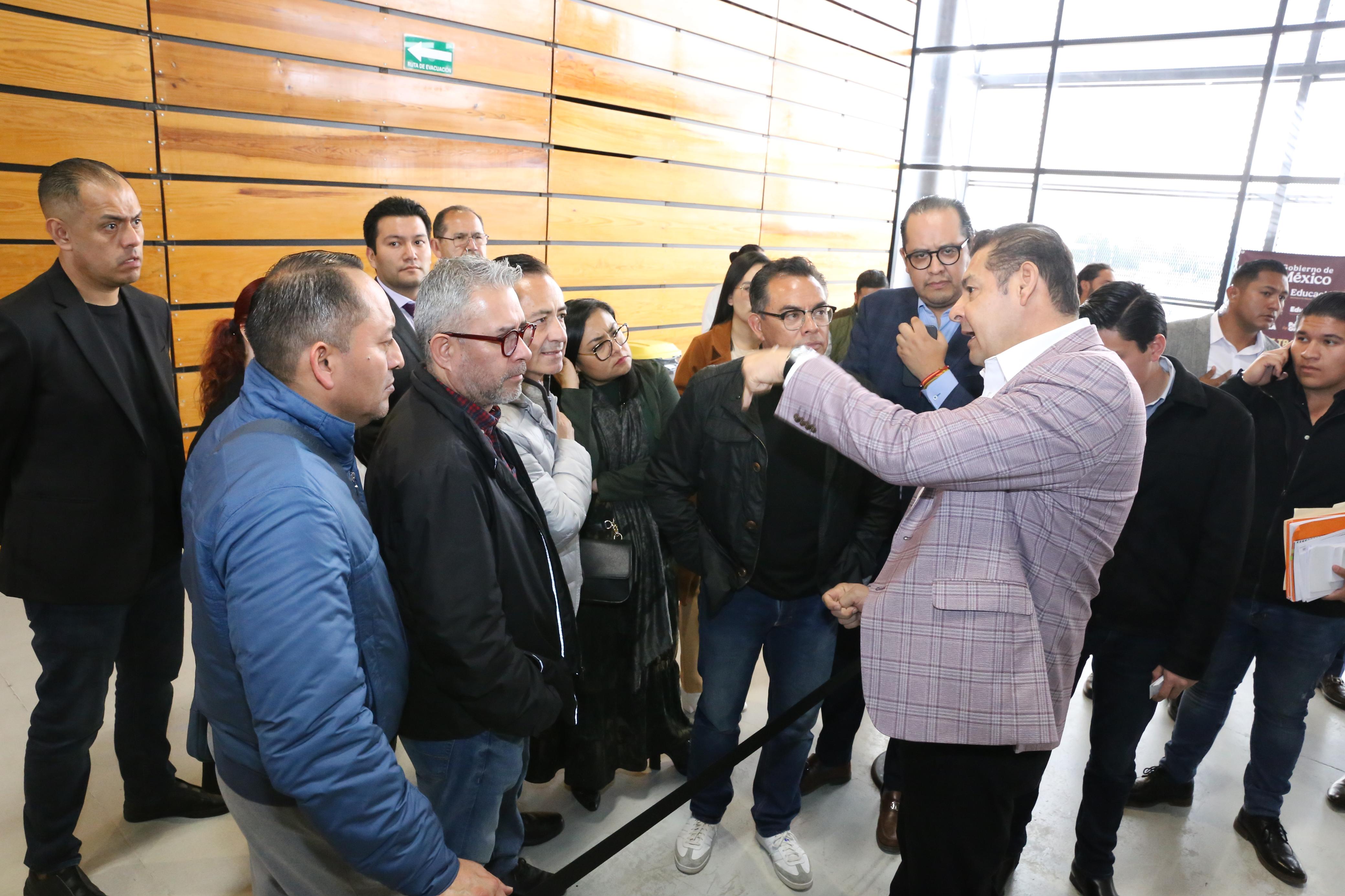 Puebla recibirá y atenderá a poblanos deportados: Armenta
