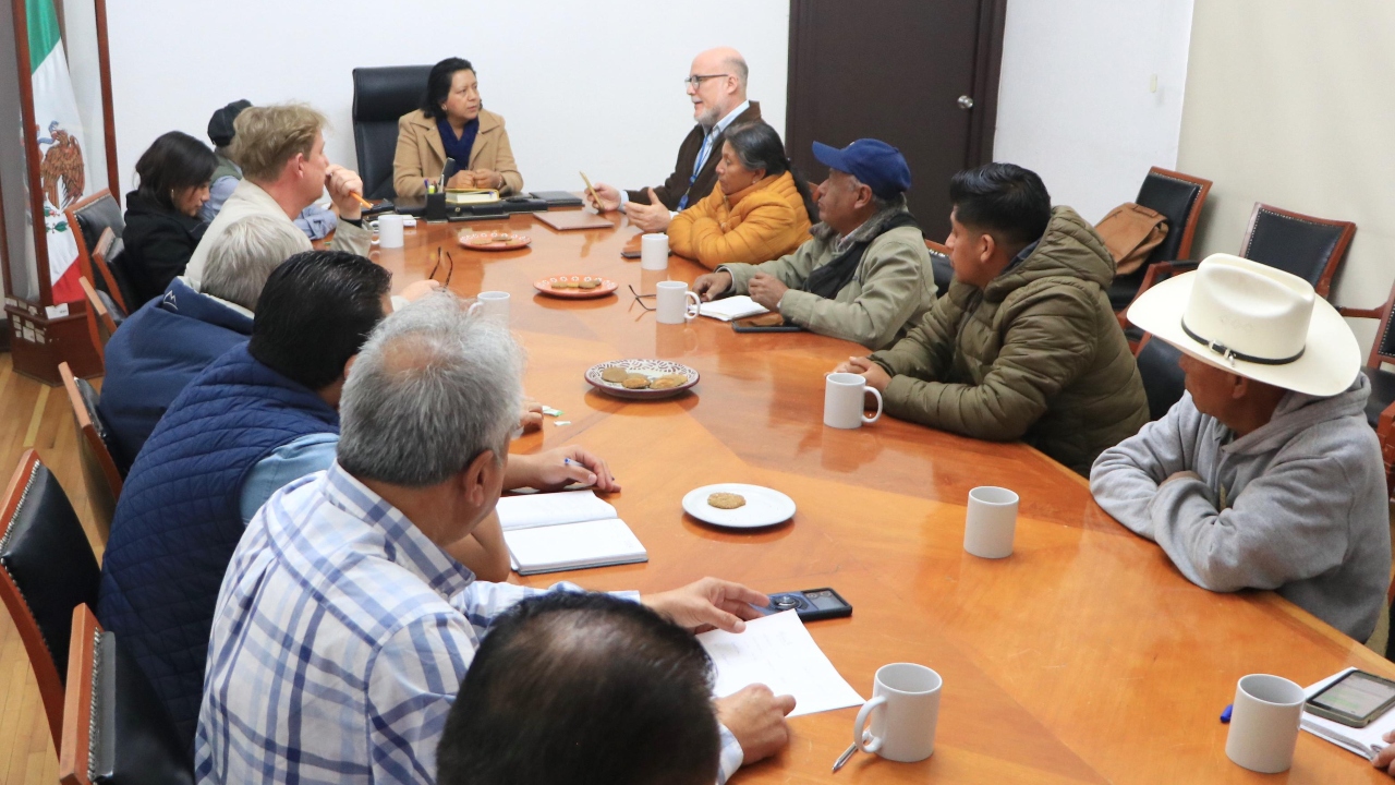 SDR se reúne con productores de aguacate de Atlixco