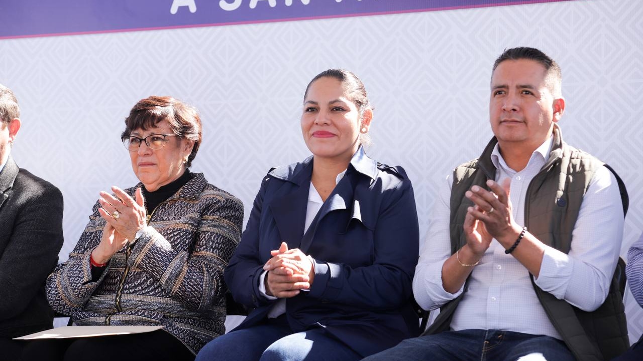Lupita Cuautle Inaugura Radial Cacalotepec en San Andrés