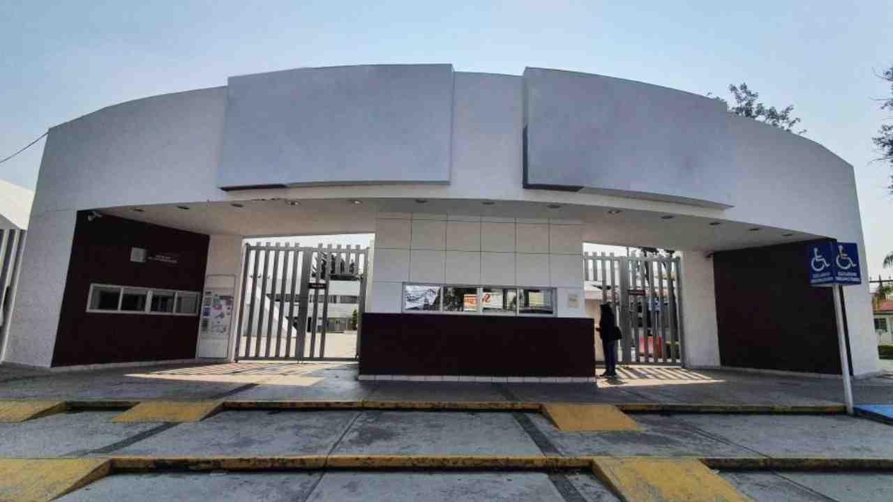 Exhorta SEP a denunciar extorsiones de falsos funcionarios