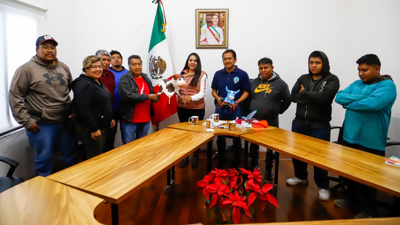 Invita San Pedro Cholula a disfrutar desfile de Toros Monumentales
