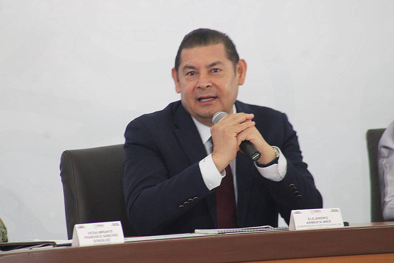 Lamenta gobernador deceso de menor en Zacatlán por presunto bullying