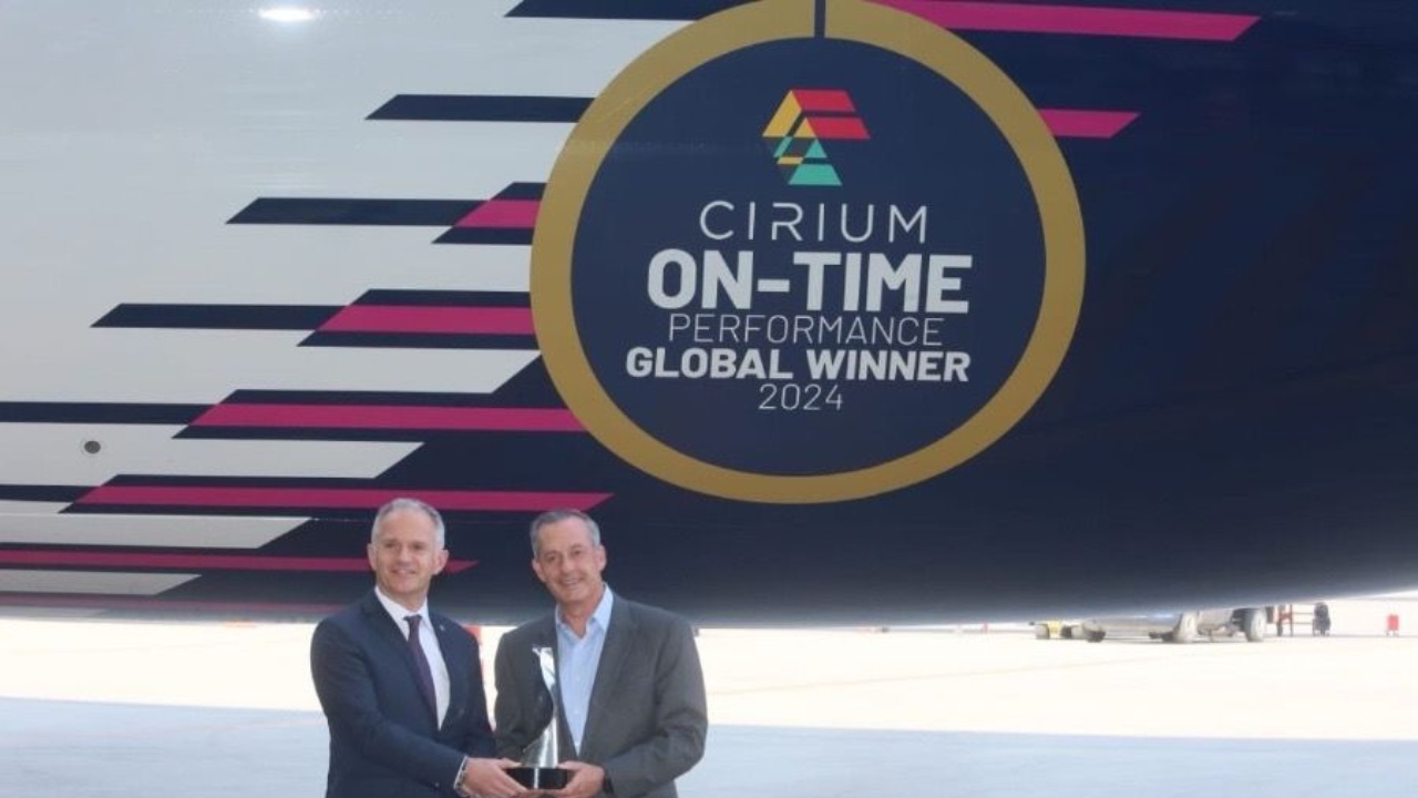 Aeroméxico destaca como la aerolínea más puntual del mundo