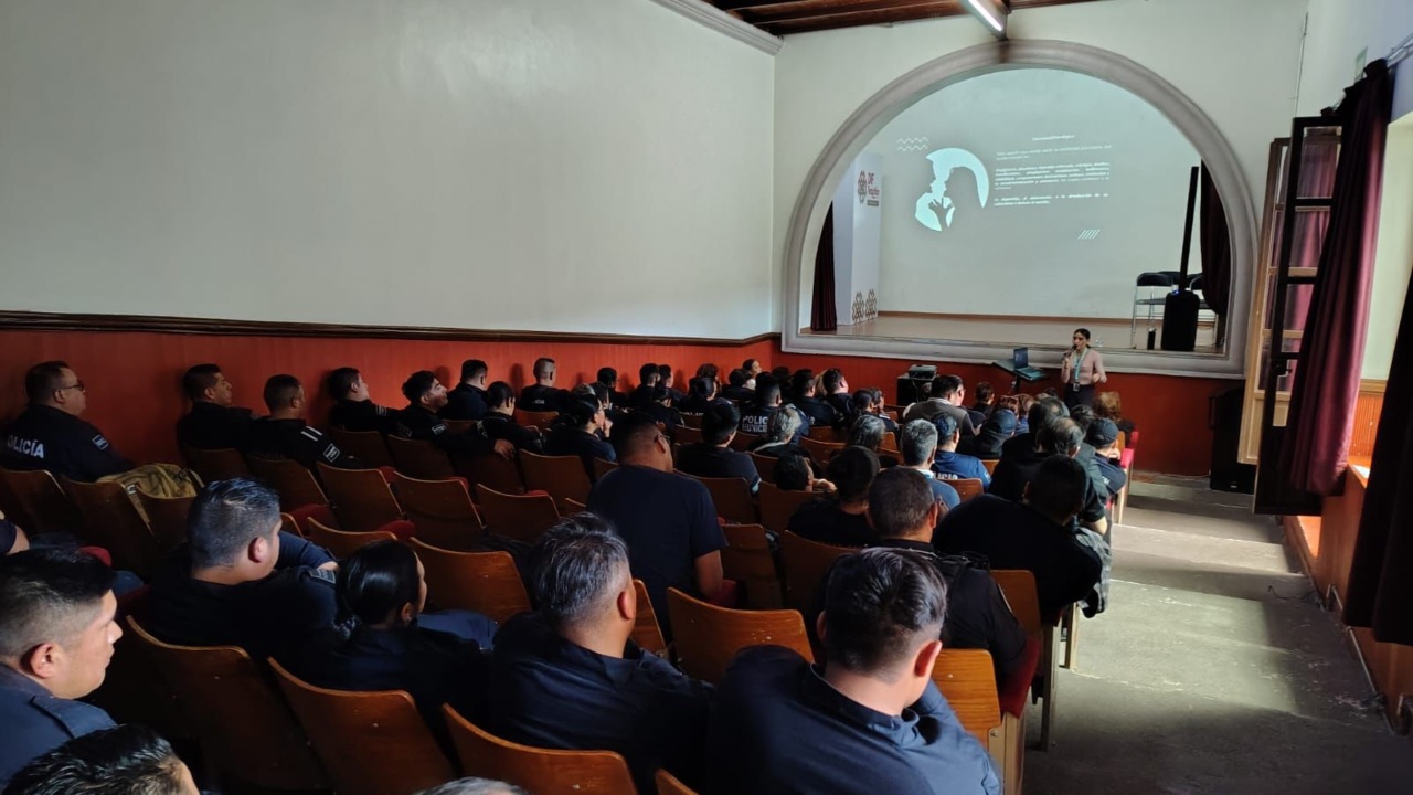 Teziutlán recibe capacitación de la CDH en violencia de género