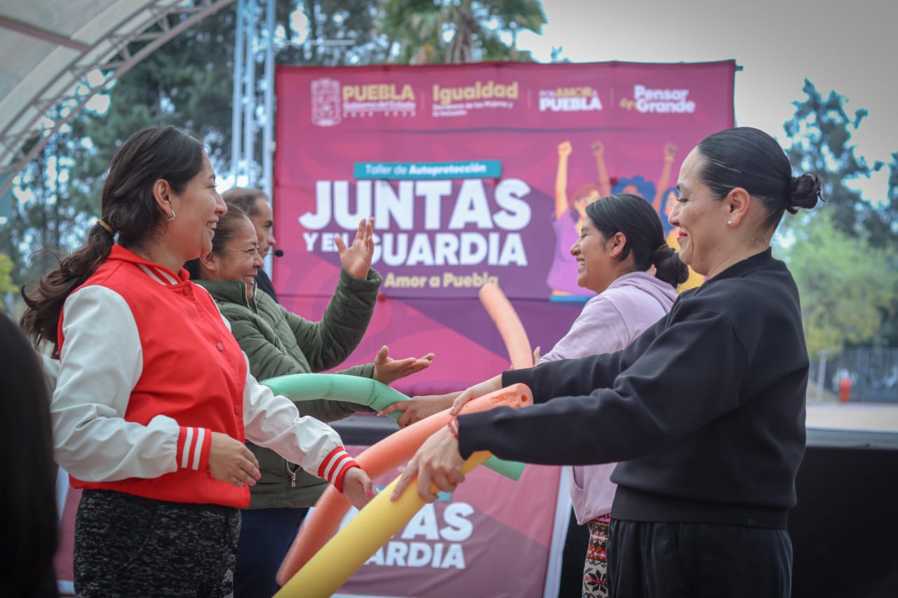 Más de 400 poblanas fortalecen su seguridad con defensa personal