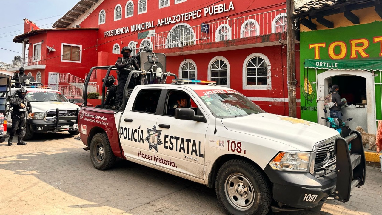 Operativos aéreos y terrestres refuerzan seguridad en Puebla