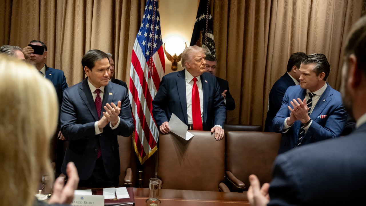 A partir del 4 de marzo, Trump impondrá aranceles a México