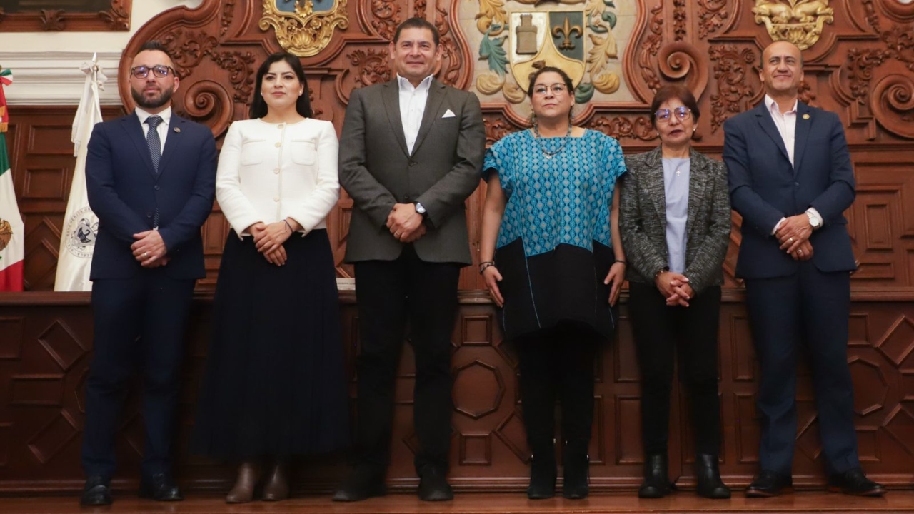 Poderes públicos deben organizar la vida de las naciones: Armenta