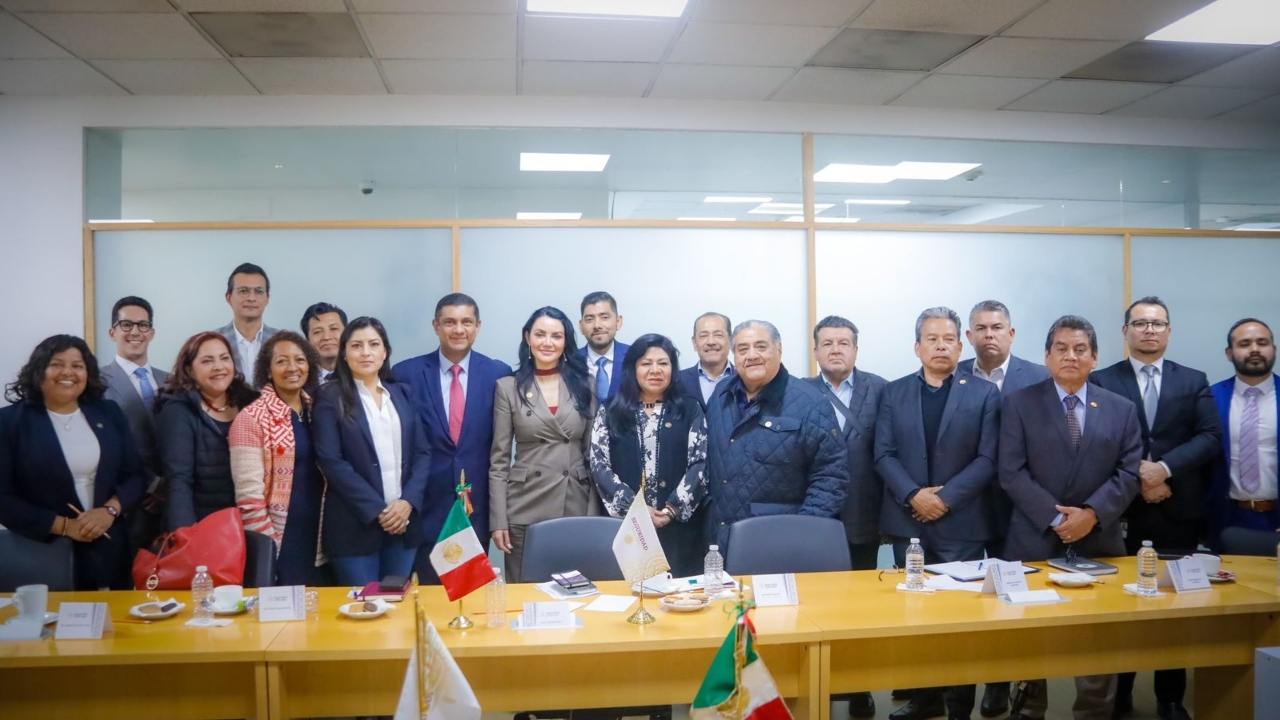 Analizan legisladores y transportistas estrategias de seguridad