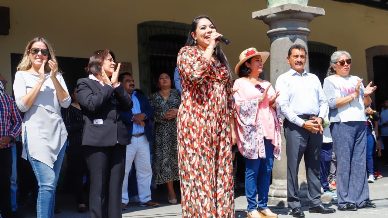 Celebra Tonantzin Fernández 50 años de la escuela secundaria Moisés Sáenz