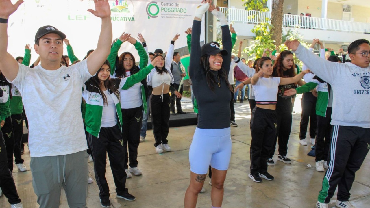 Gaby “La Bonita” Sánchez impartió clase masiva de boxeo en el BINE