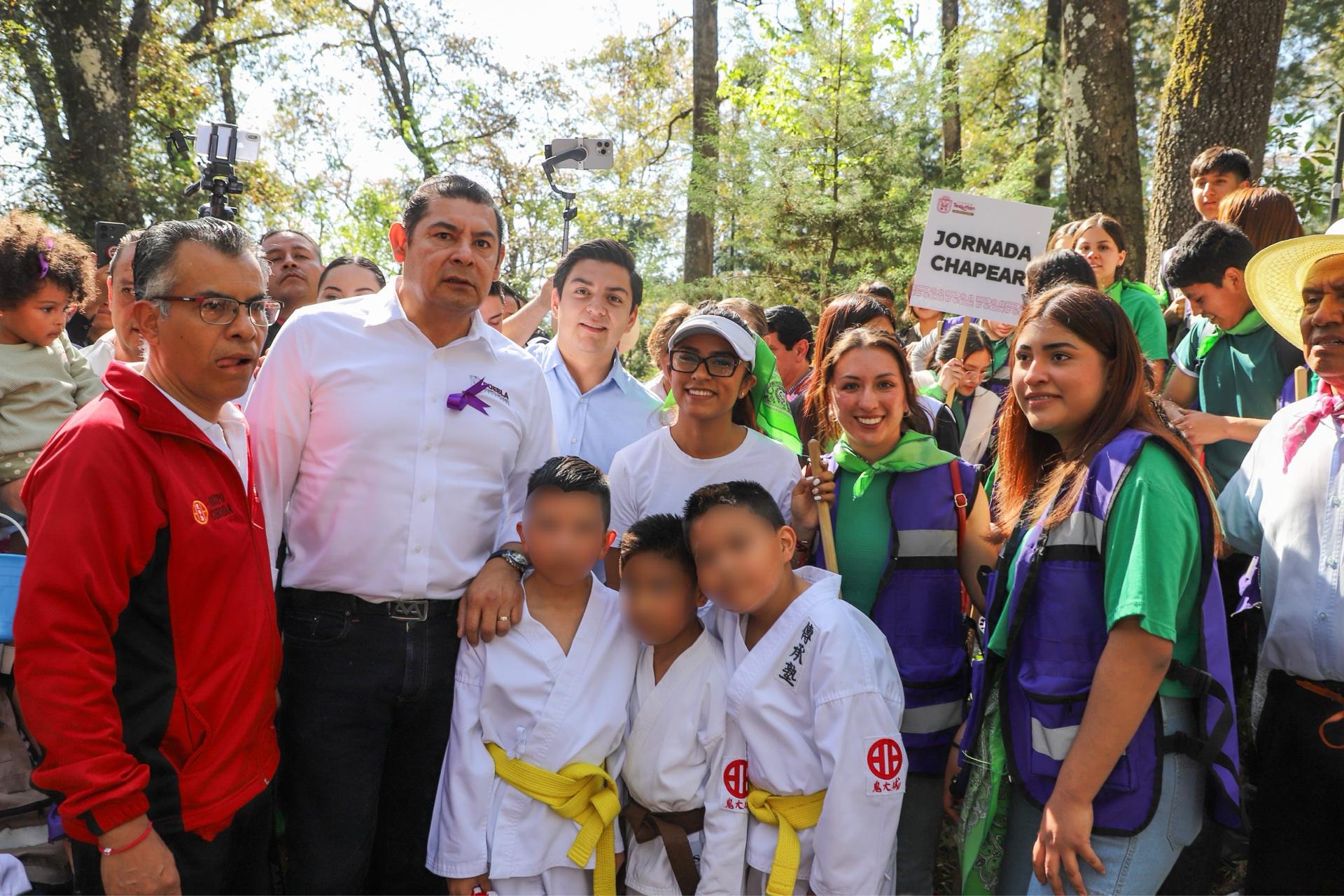 En Teziutlán, décima faena comunitaria rescata espacios públicos y valores