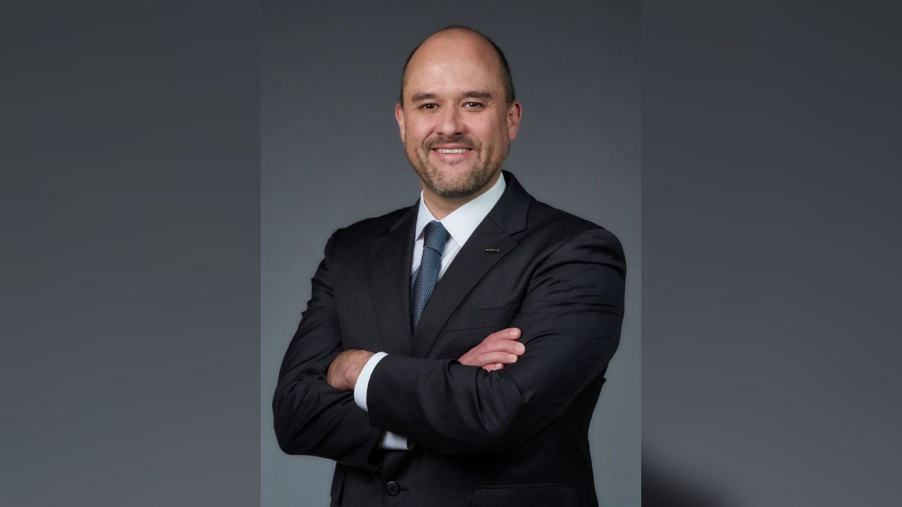 Mexicano Iván Espinosa es nombrado nuevo CEO de Nissan