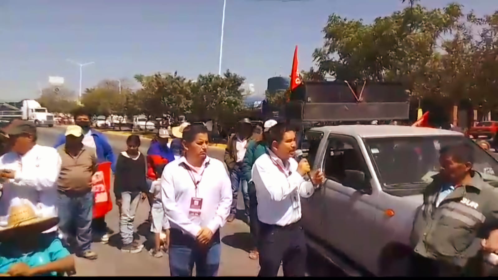 Protesta y bloqueo en Tehuacán por presunta negligencia médica