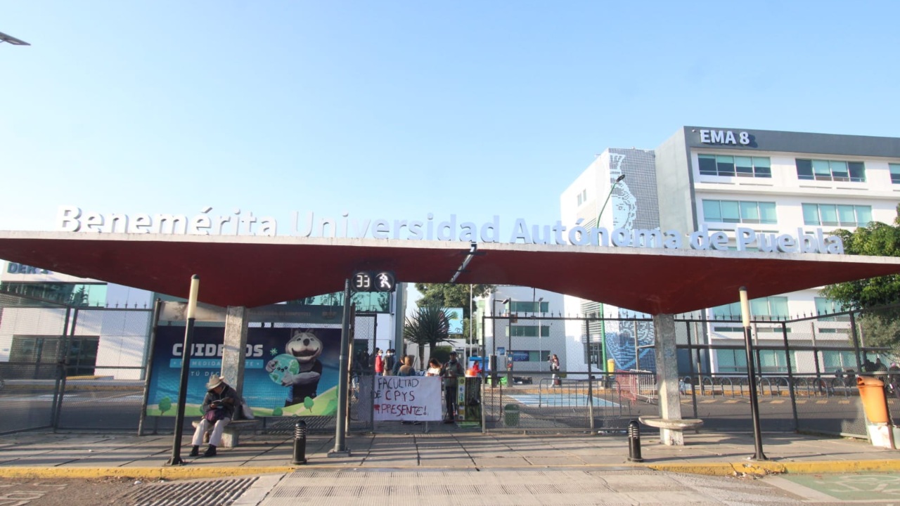 BUAP anuncia regreso a clases presenciales en preparatorias y facultades