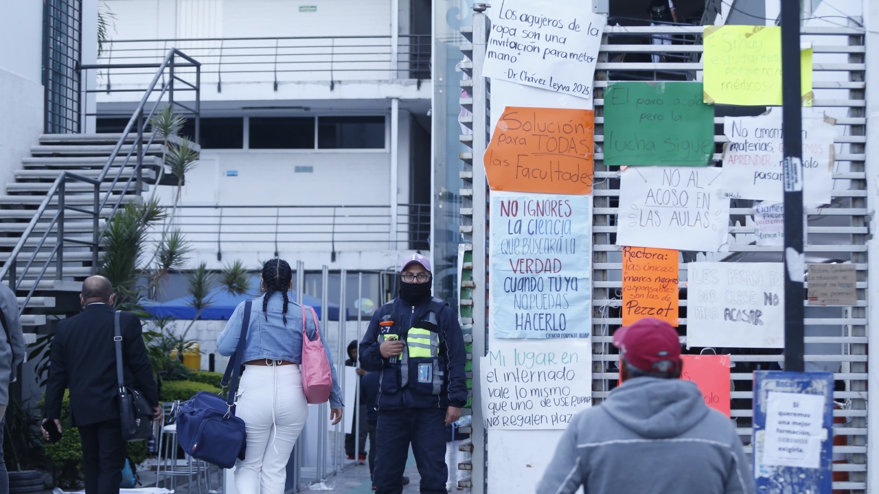 Realizan manifestaciones en Contaduría y Psicología BUAP