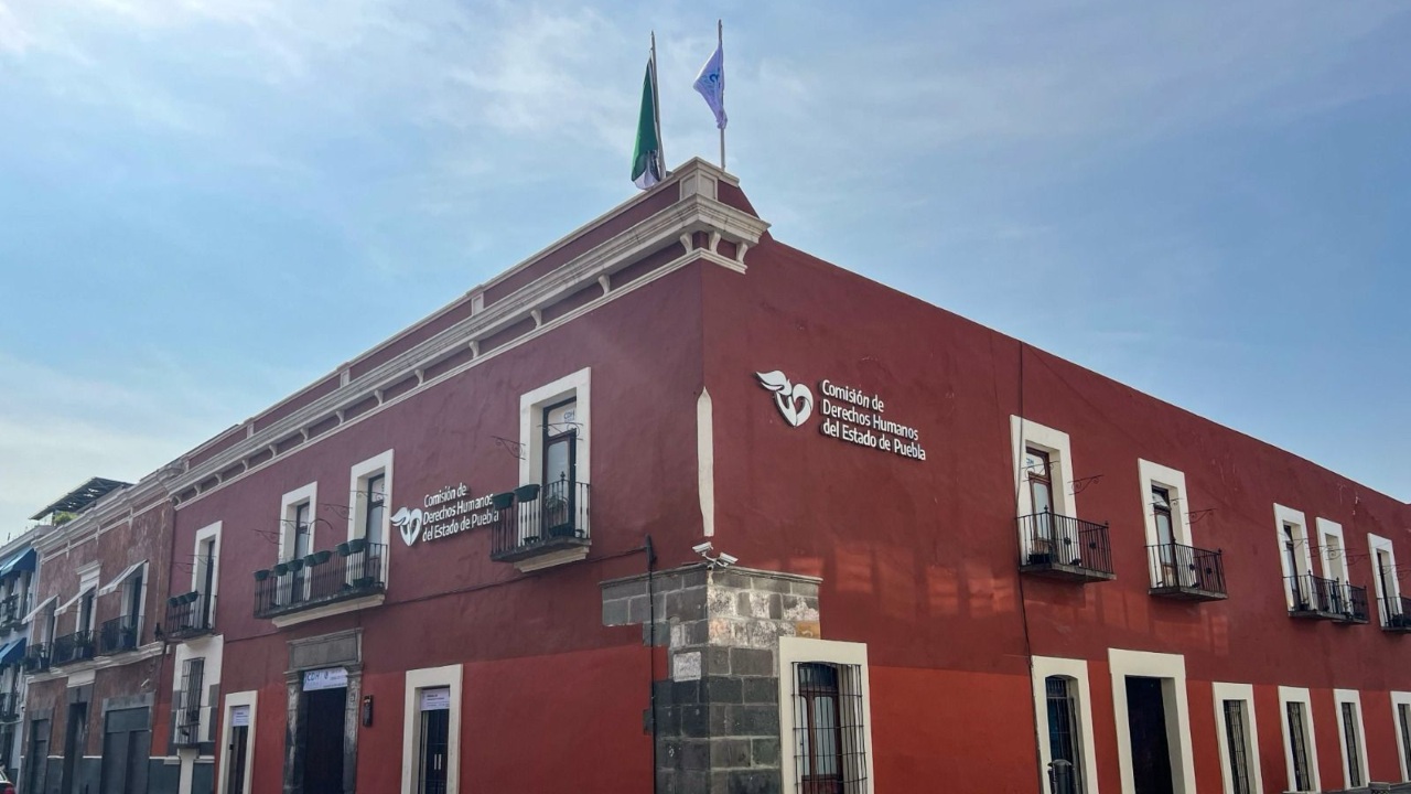 Ofrece CDH Puebla conferencia al personal de centros penitenciarios del estado