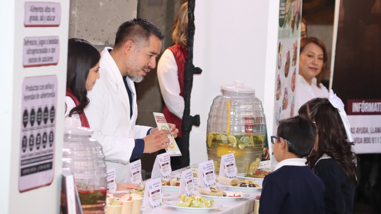 Inicia en Puebla la prohibición de alimentos chatarra en las escuelas
