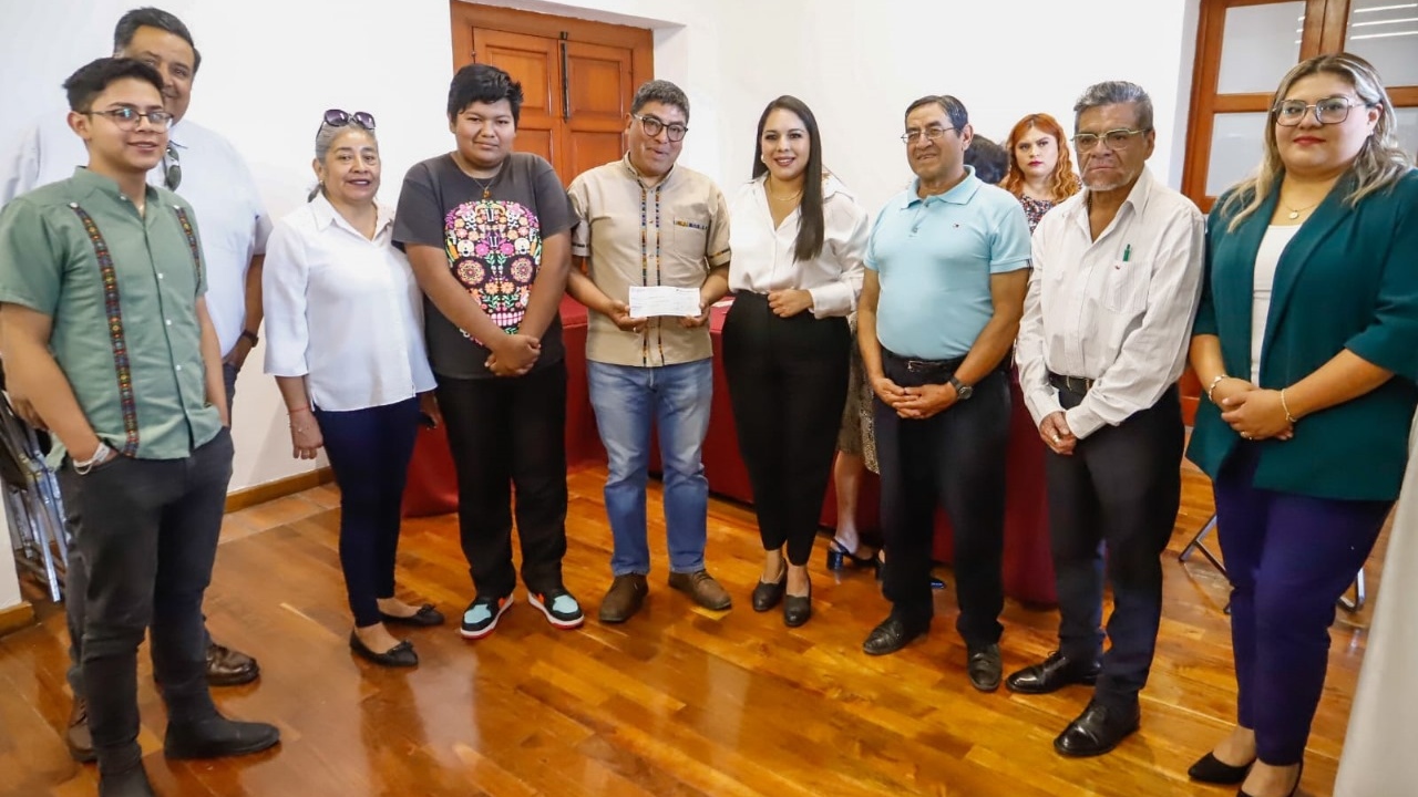 Miércoles Ciudadano: Entrega Tonantzin Fernández apoyos económicos