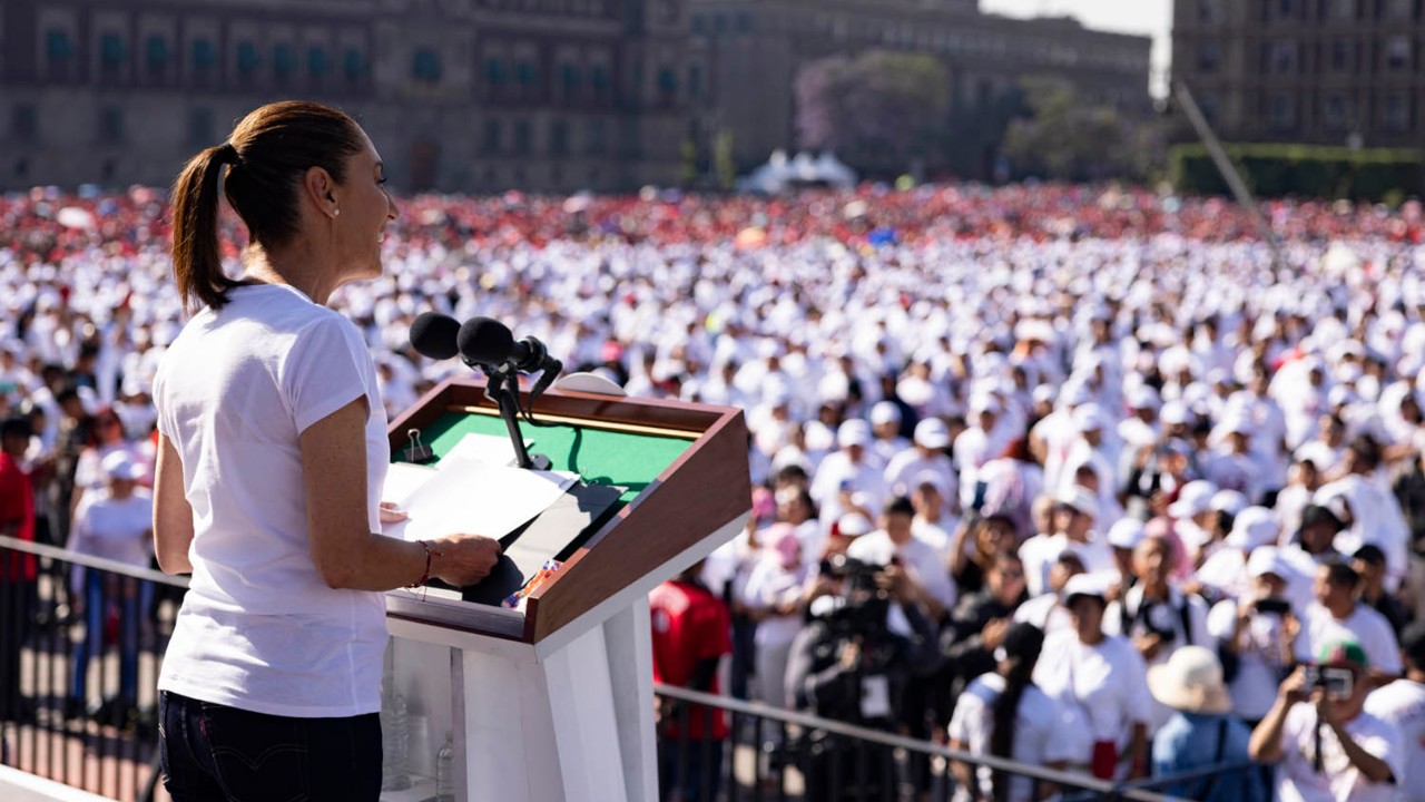 Encabeza Sheinbaum Clase Nacional de Boxeo en el Zócalo