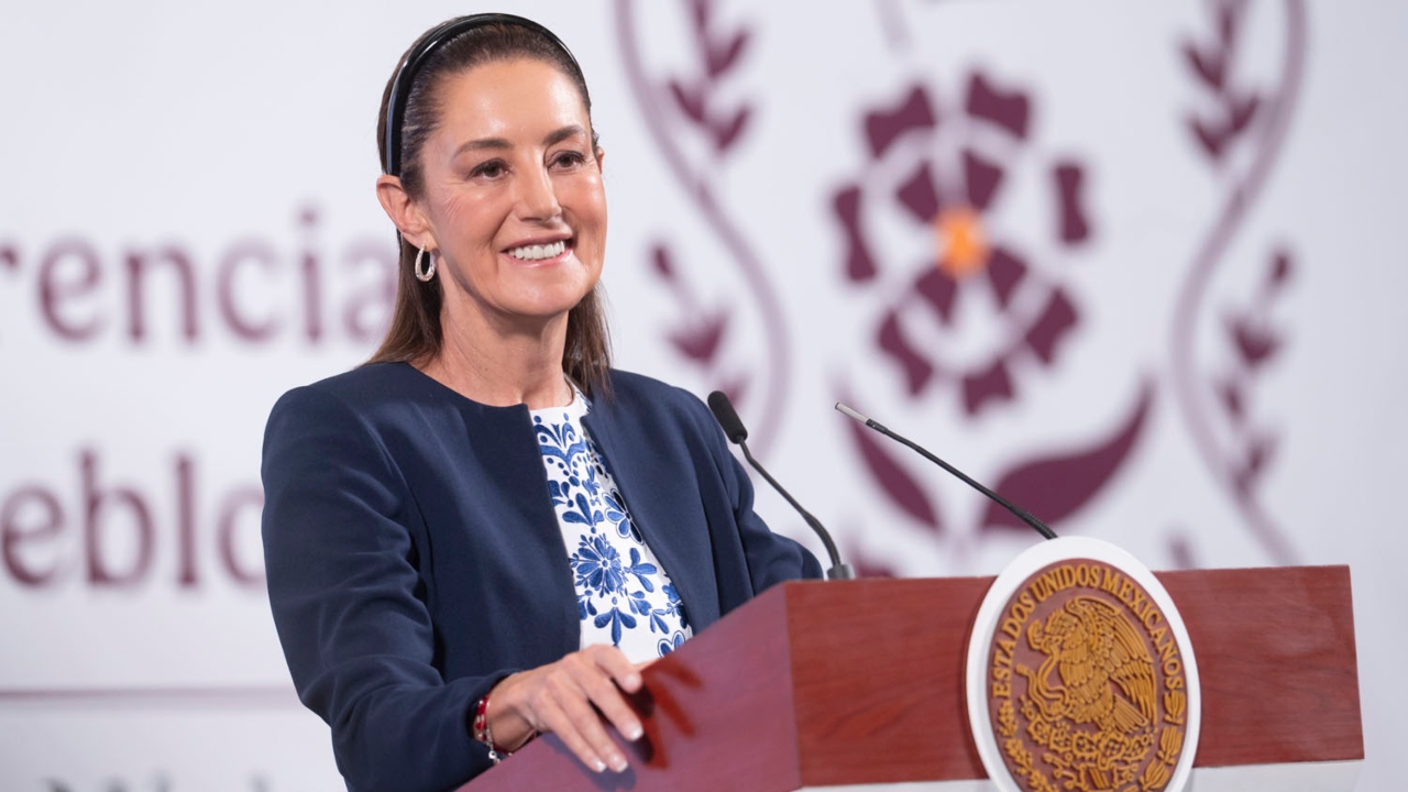 Busca Sheinbaum prohibir a extranjeros difundir propaganda discriminatoria