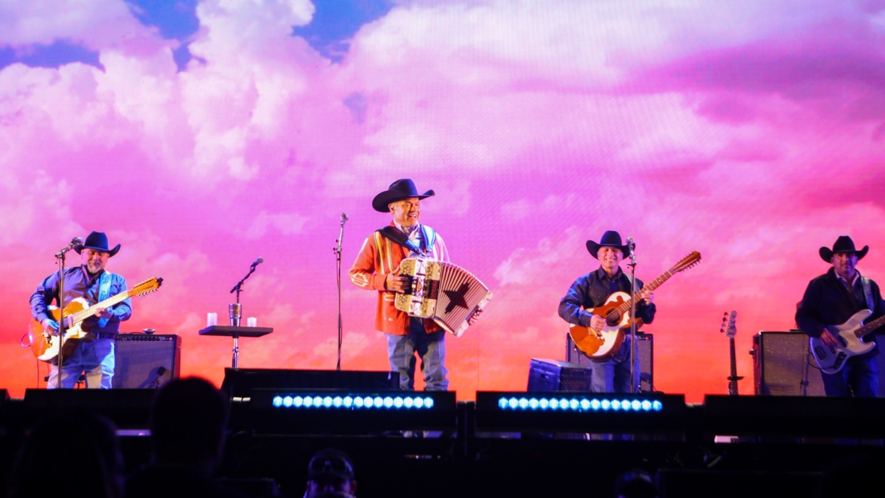 The Killers, Intocable, Scorpions y Alameños de la Sierra conquistan al público en la Feria de Puebla