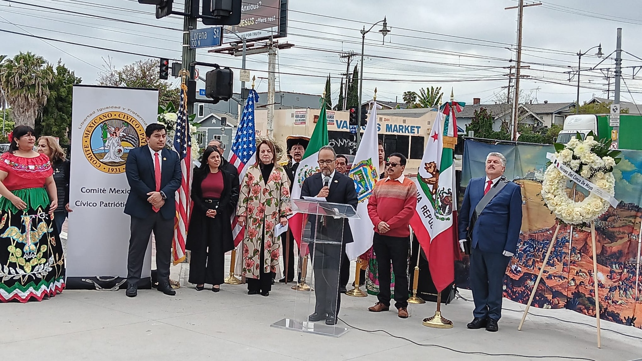 Miles de migrantes se unen a festejos del 5 de Mayo en Estados Unidos